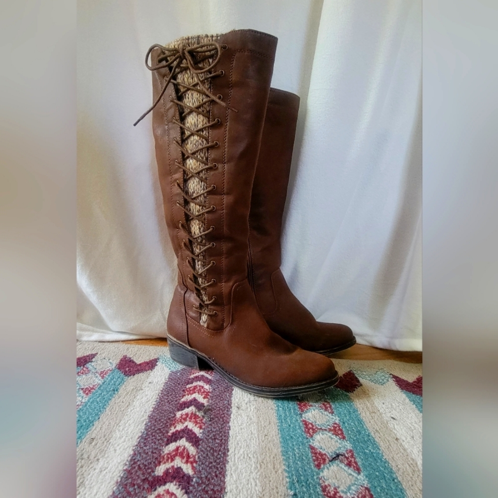 Kimberly Taupe Tall Boots Kohls RN# 73277 Brown Zip up, Laced on the side. 8.5